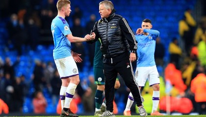  阿森纳门将低级失误，伯恩茅斯补时扳平抢关键一分  