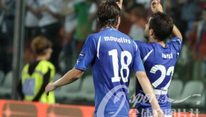  罗伊斯复出传射建功终结进球荒  