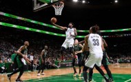  塔图姆压哨绝杀凯尔特人，绿军加时险胜篮网止连败  
