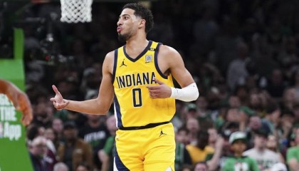  步行者哈利伯顿荣膺周最佳  