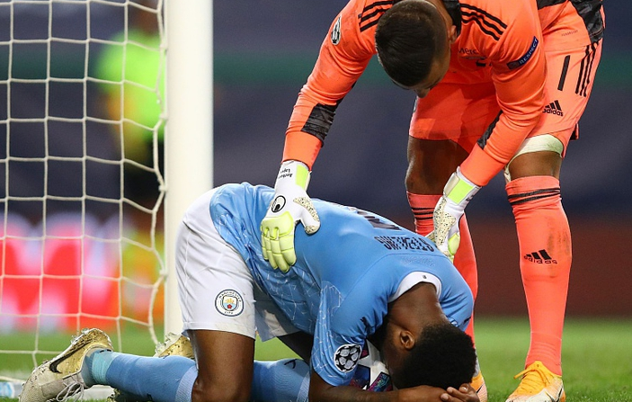  瓜帅变阵失败曼城爆冷输升班马  